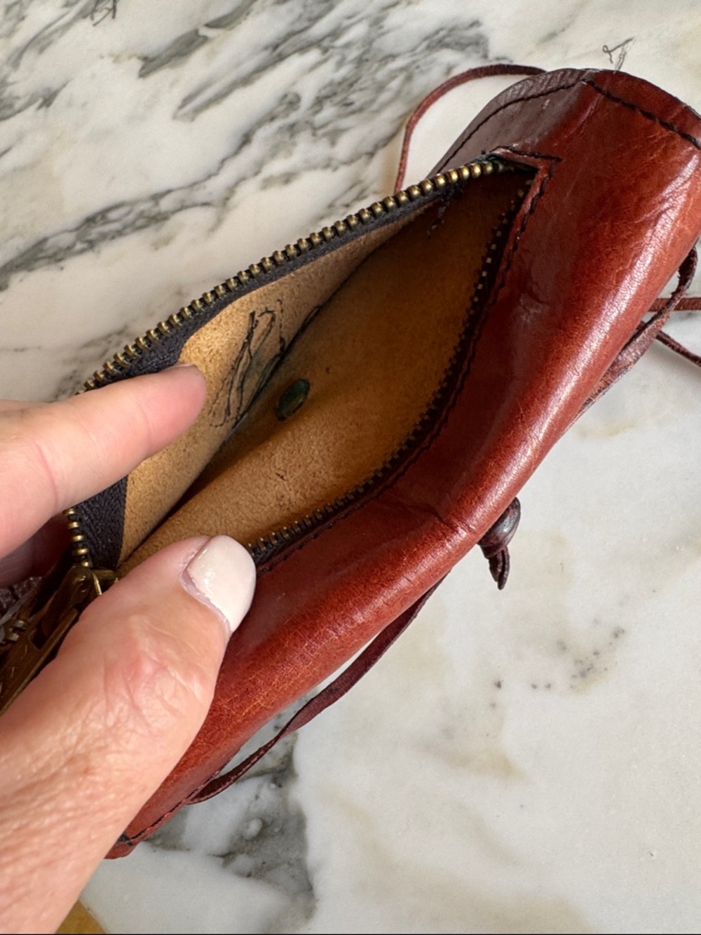 Vintage Leather Crossbody Purse Bag - Picture 9 of 11